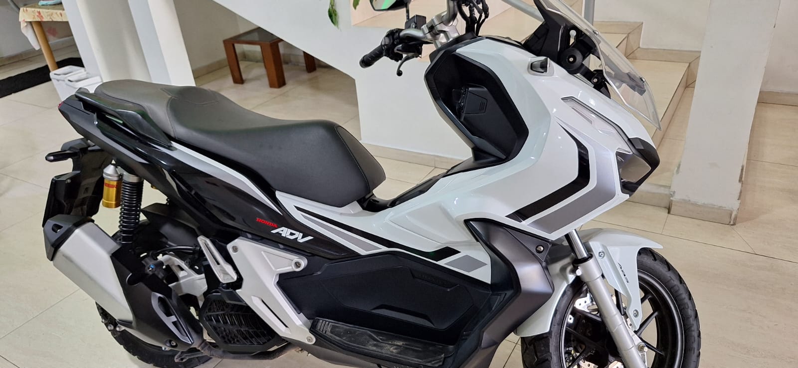 HONDA ADV