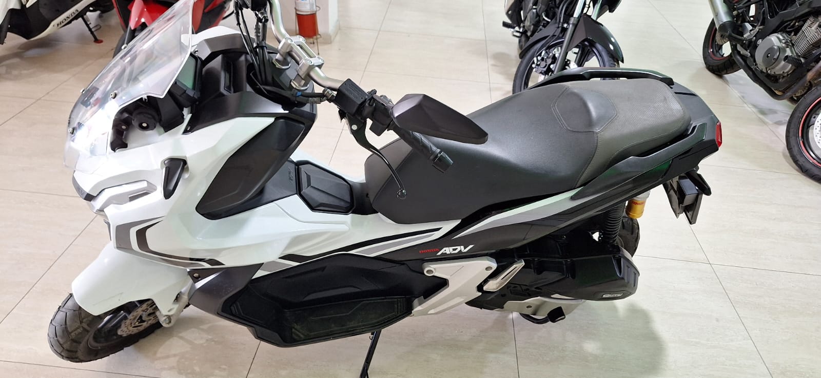 HONDA ADV