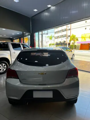 CHEVROLET ONIX 1.0 MPFI LT 8V FLEX 4P MANUAL